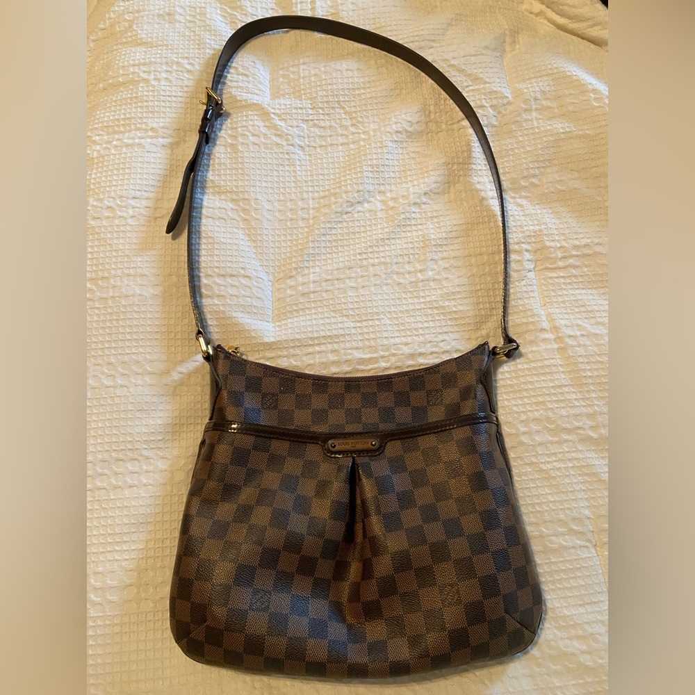 Louis Vuitton Bloomsbury Crossbody Bag. Authentic.